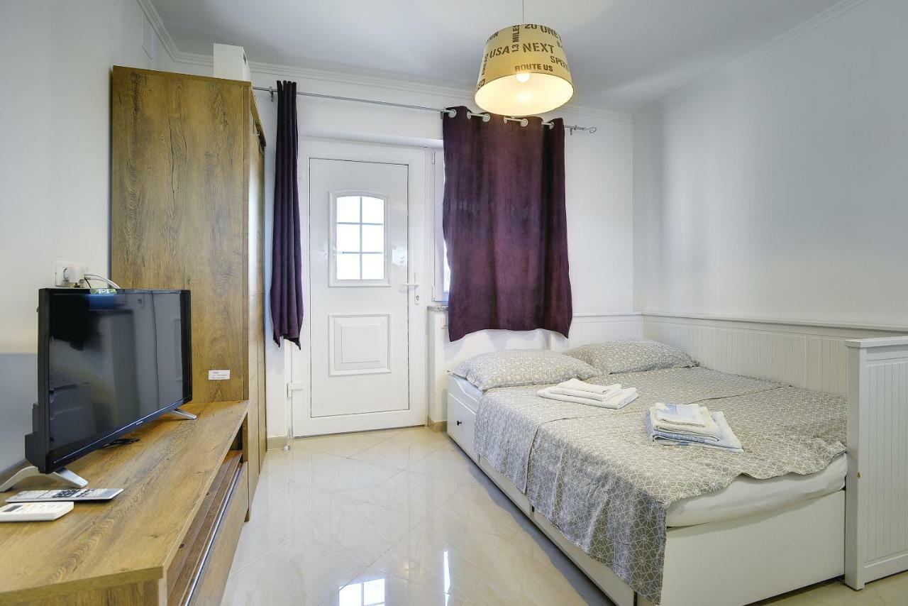 Diegos Apartments Пула Экстерьер фото